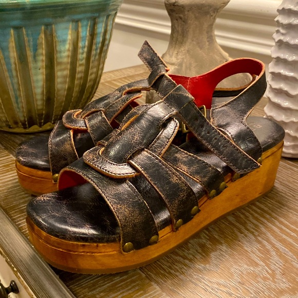 Bed Stu Fabiola Black and Brown Leather Sandals - Picture 1 of 9